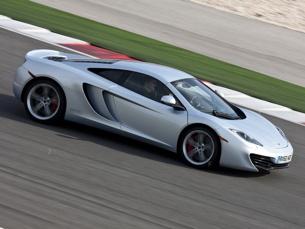 mclaren_mp4-12c-2011_r9.jpg