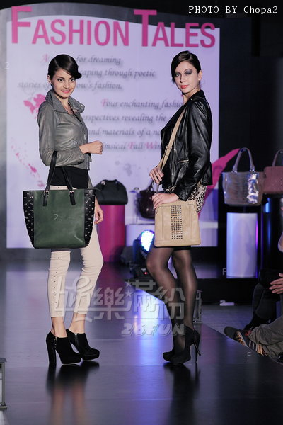 fashion tale 20137.JPG