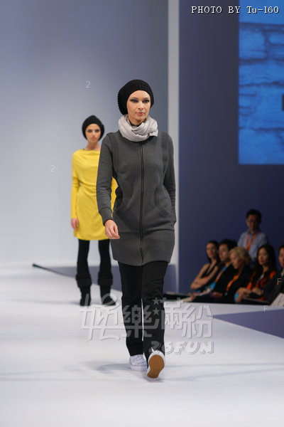 HKFW2010-D4M3_015.jpg