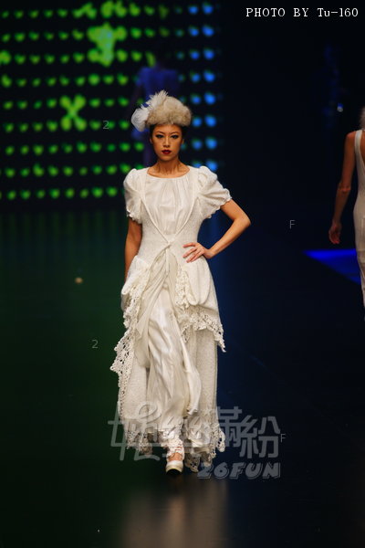 HKFW2011W-D3G1_155.jpg