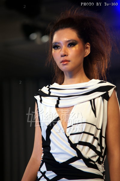 HKFW2010S-D2M1_030.jpg