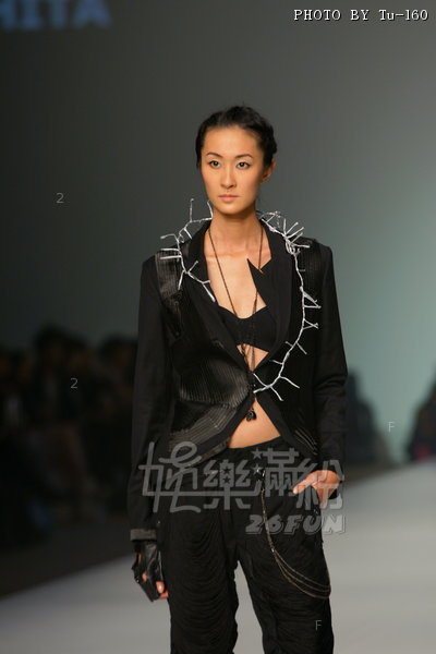 HKFW2010-D4M4_056.jpg