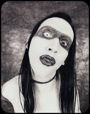 1179_630424141_marylin_manson_bw_large_H205635_L.jpg