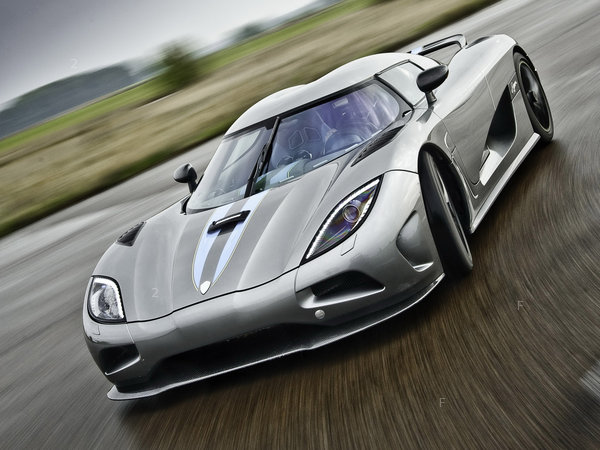 koenigsegg_agera-2010_r16.jpg