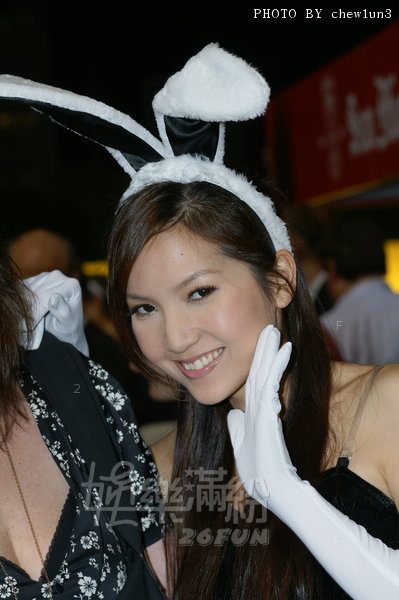 HappyValleyBunny21April11 127.jpg