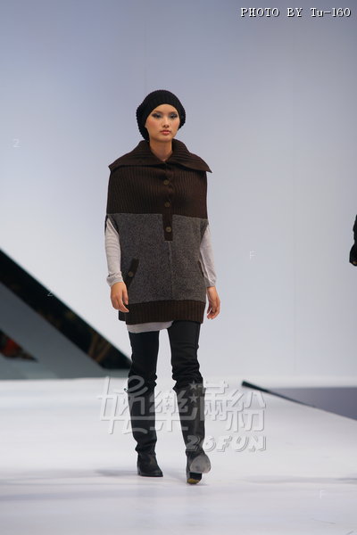 HKFW2010-D4M3_010.jpg