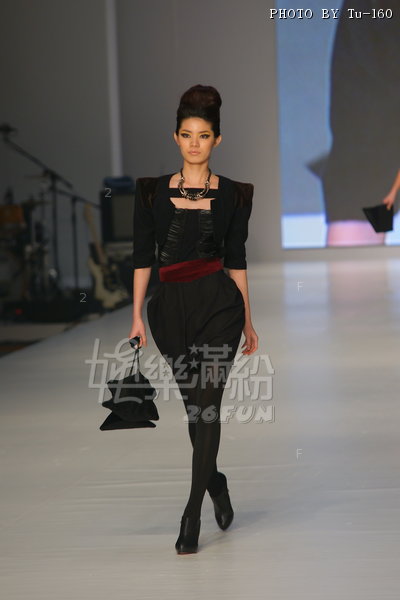 HKFW2010-D2M4_074.jpg