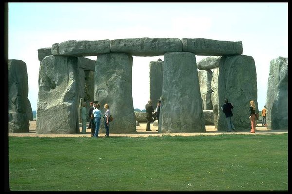 stone_%20henge24.jpg