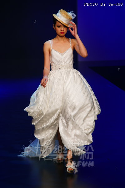 HKFW2011W-D3M4_005.jpg