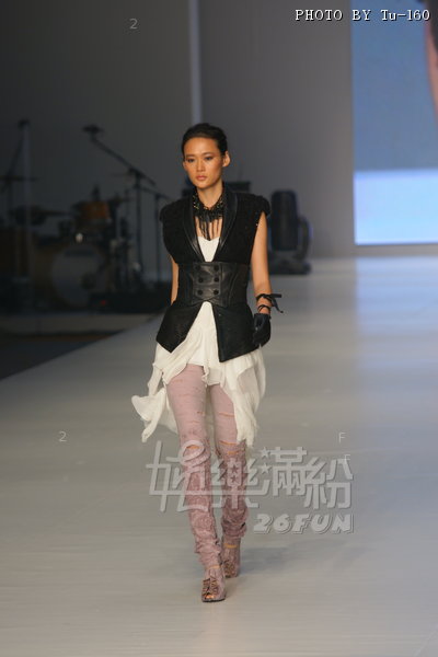 HKFW2010-D2M4_062.jpg