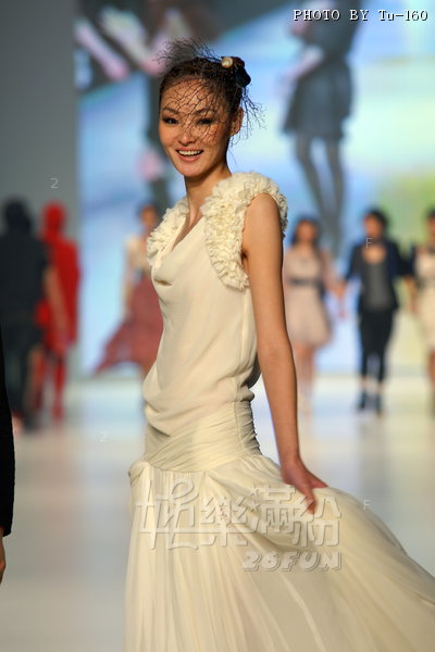 HKFW2010-D4M4_162.jpg