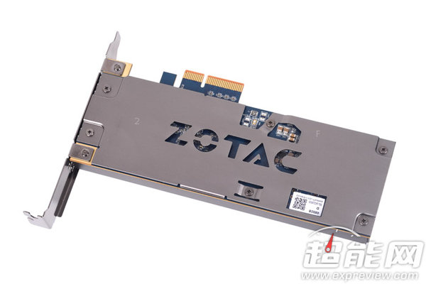 Zotac_Sonix_04.jpg