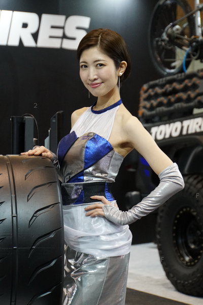 Osaka-CarShow-2002-TOYOTires_05.JPG