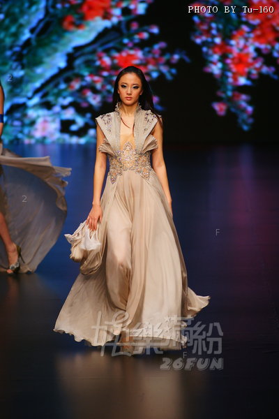 HKFW2011W-D2G1_006.jpg