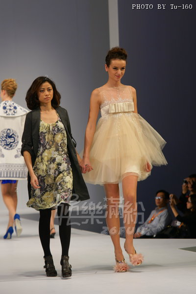 HKFW2010-D4M1_060.jpg