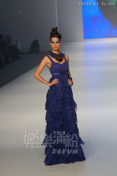 HKFW2010-D2M1_053.jpg