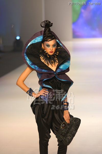 HKFW2010-D2M1_128.jpg