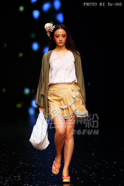 HKFW2011W-D1G1_022.jpg