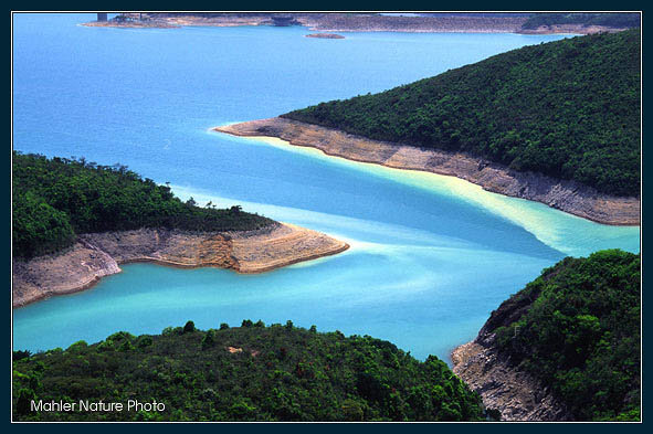 萬宜水庫北岸的岬角內灣.jpg