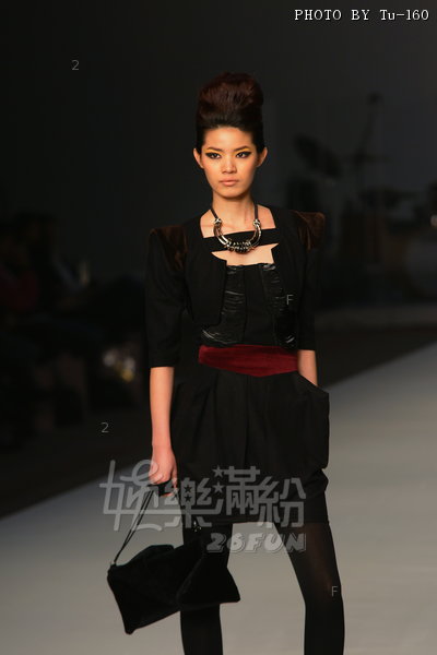 HKFW2010-D2M4_075.jpg