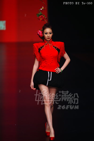 HKFW2011W-D3G1_114.jpg