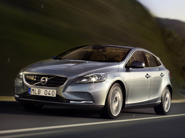 volvo_v40-2012_r4_jpg.jpg