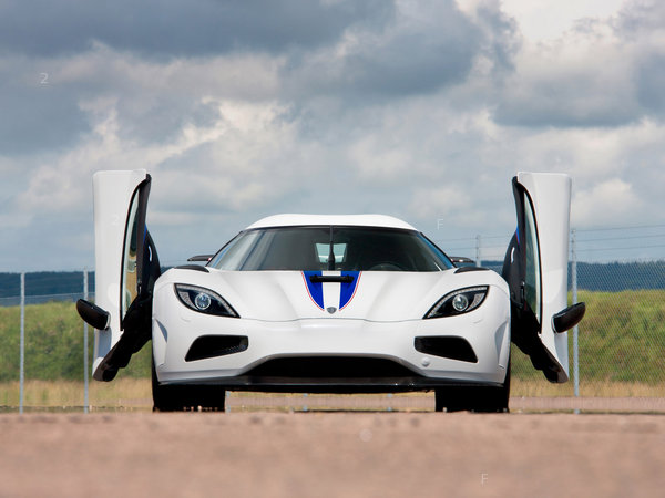 koenigsegg_agera-r-2012_r2_jpg.jpg