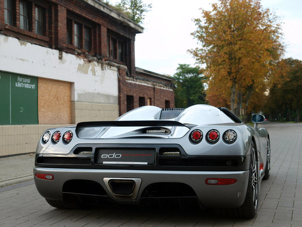 edo_koenigsegg-ccr-evo-817-2010_r6.jpg