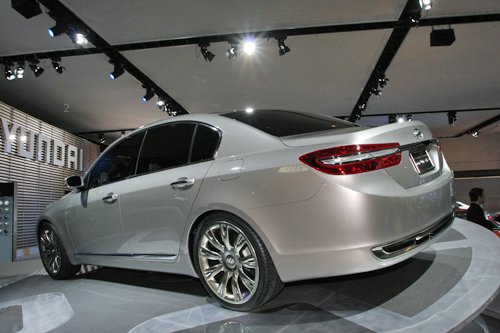 BMW5 假想敌.jpg