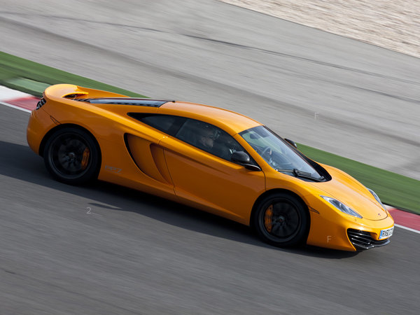 mclaren_mp4-12c-2011_r8.jpg