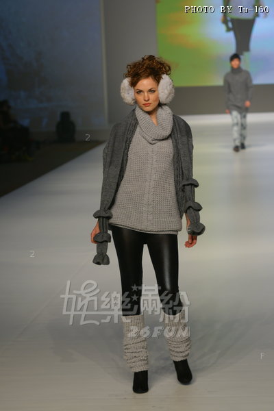 HKFW2010-D4M2_131.jpg