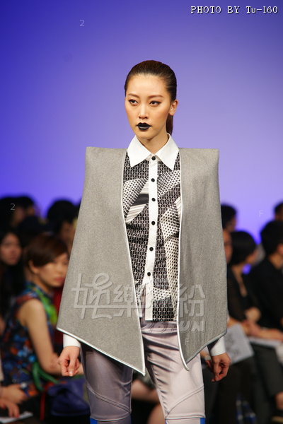 HKFW2012SS-D1m3_250.JPG