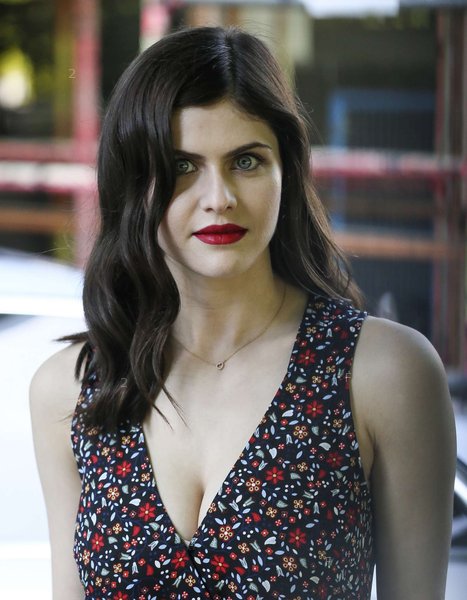 Alexandra-Daddario-in-Lonf-Dress-at-the-ITV-studios--08.jpg