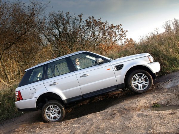 landrover_rangerover-sport()2005_m4[1].jpg