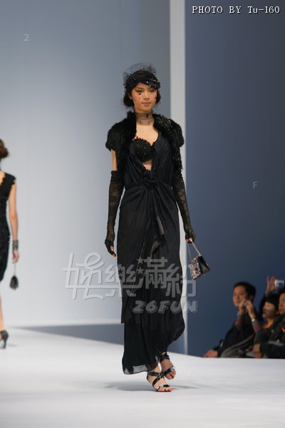 HKFW2010-D3M2_040.jpg