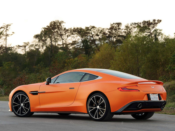 astonmartin_vanquish-usa-2012_r7_jpg.jpg