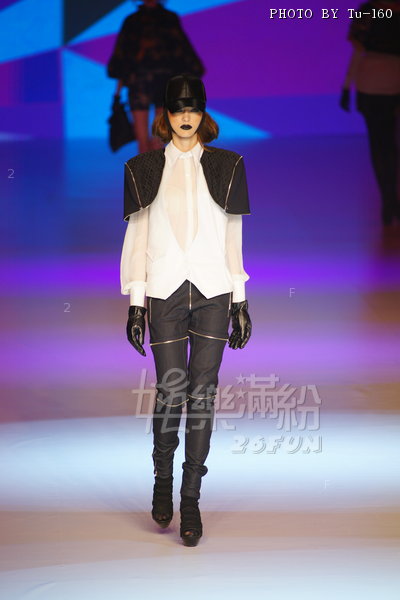 HKFW12FW-D2G1_025.jpg