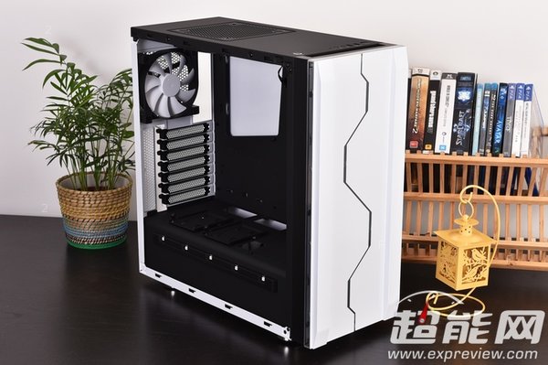 nzxt_lexa350_02.jpg