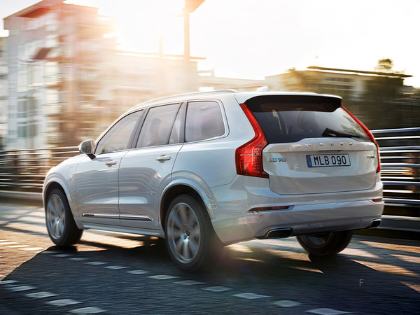 volvo_xc90-hybrid-t8-2014_r9_jpg.jpg