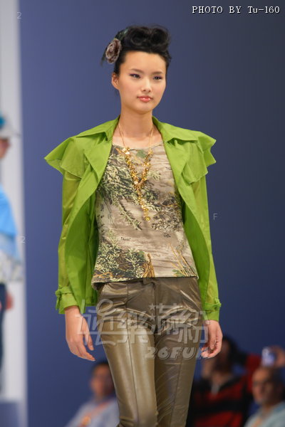 HKFW2010-D4M1_005.jpg