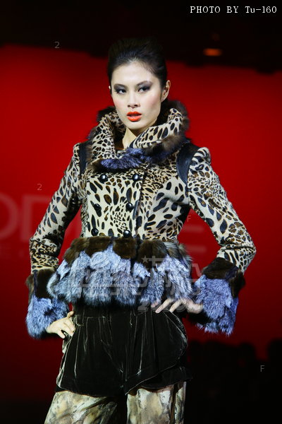 HKFW2011W-D3M1_050.jpg