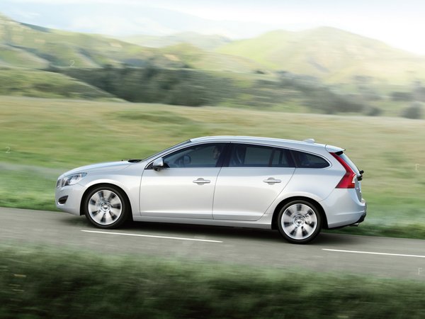 volvo_v60-2010_m5.jpg