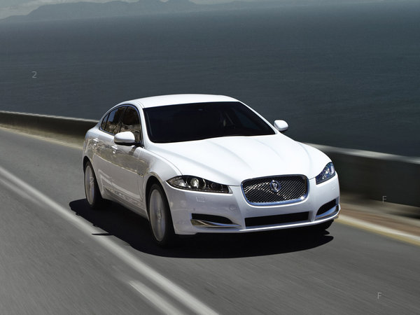 jaguar_xf-2011_r1_jpg.jpg