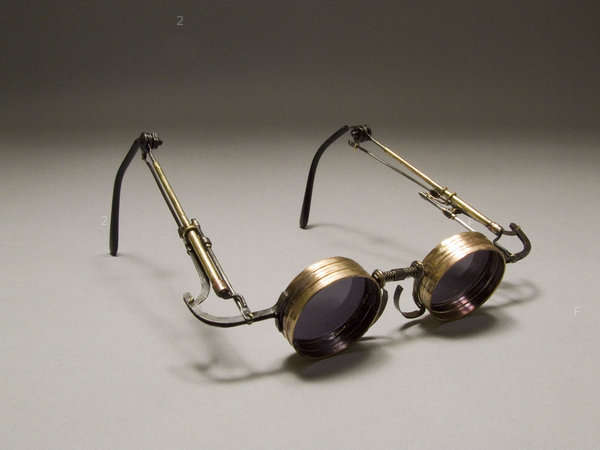 2.Steampunk Glasses.jpg