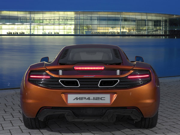 mclaren_mp4-12c-2010_r17.jpg