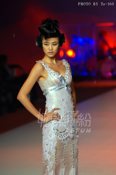 HKFW2010-D2M4_219.jpg