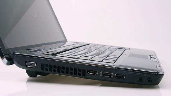 TOSHIBA SATELLITE M5002.jpg