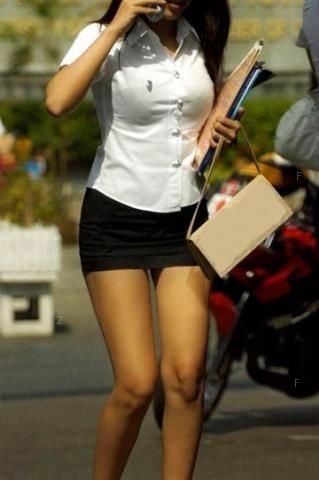 泰國女生校服7.jpg